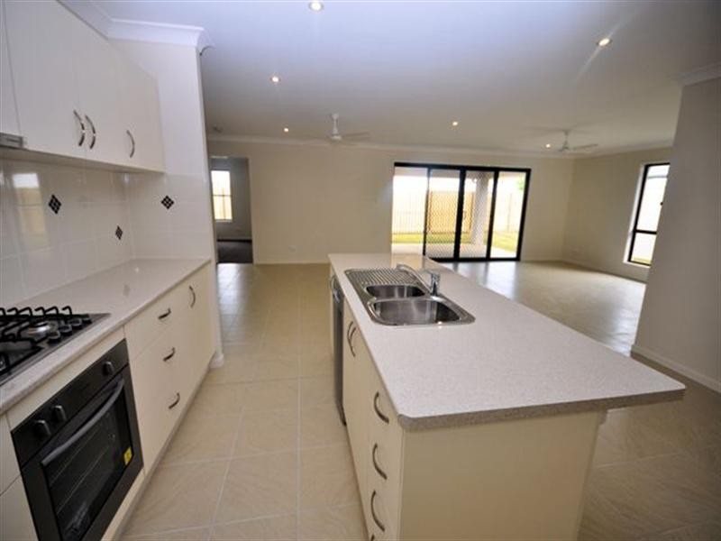 6 Koel Drive, Narangba QLD 4504