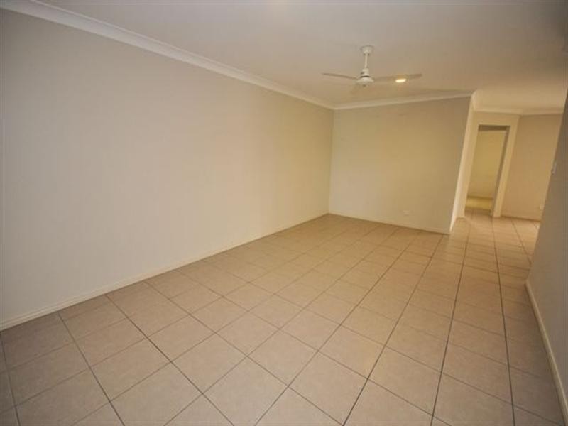 1/7 Dysart Street, Rothwell QLD 4022