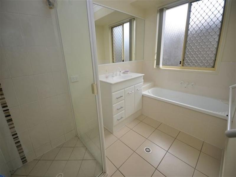 27 Lennon Boulevard, Narangba QLD 4504