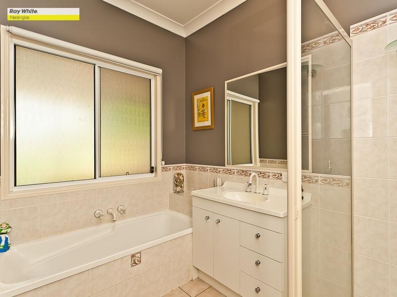 10 Boronia Outlook, Narangba QLD 4504