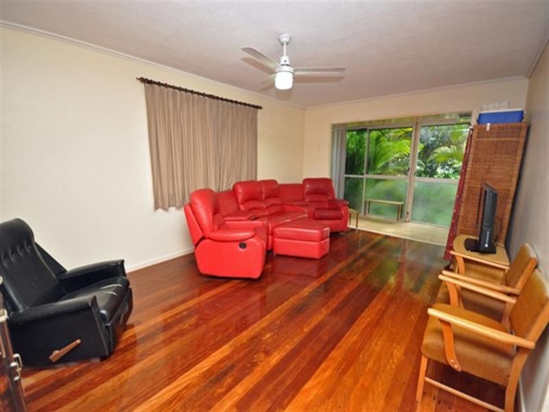 13 Brennan Road, Scarborough QLD 4020