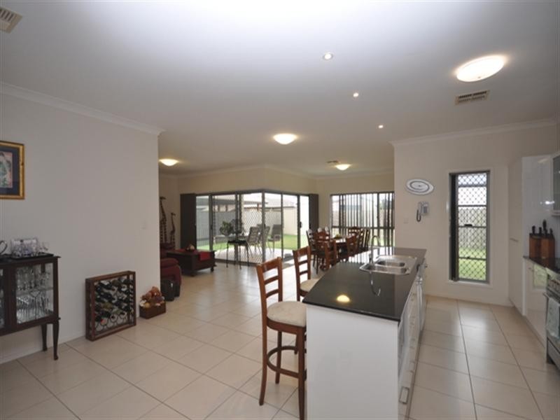 5 Crinum Court, Narangba QLD 4504