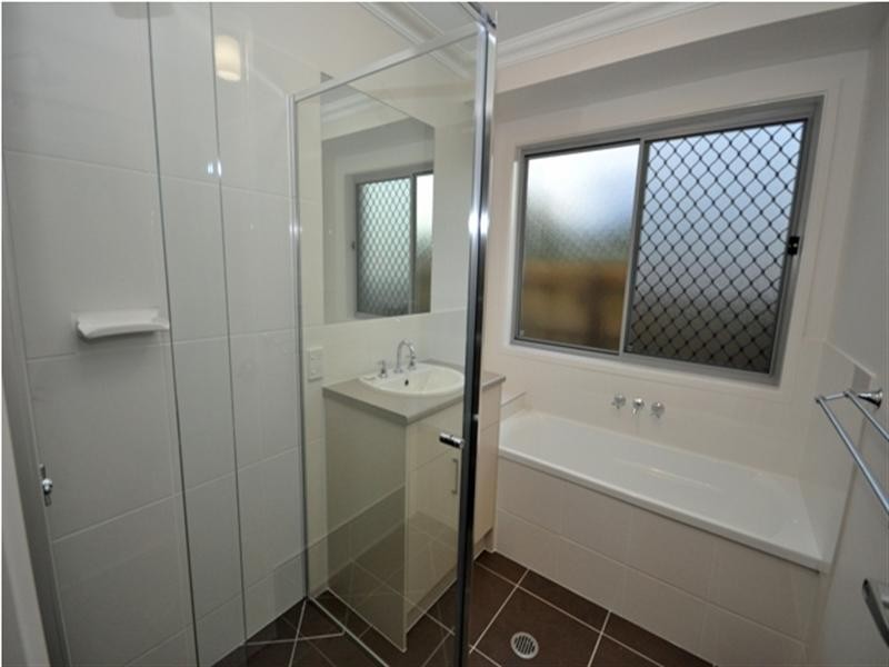 4 Gwenyth Court, Narangba QLD 4504