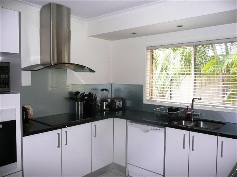 54 Hill Parade, Clontarf QLD 4019