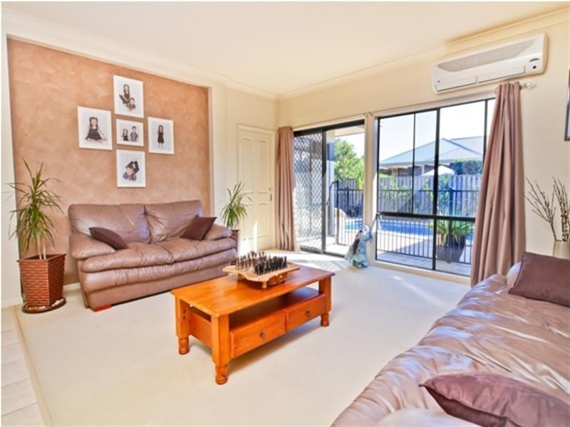 8 Bendee Court, Narangba QLD 4504