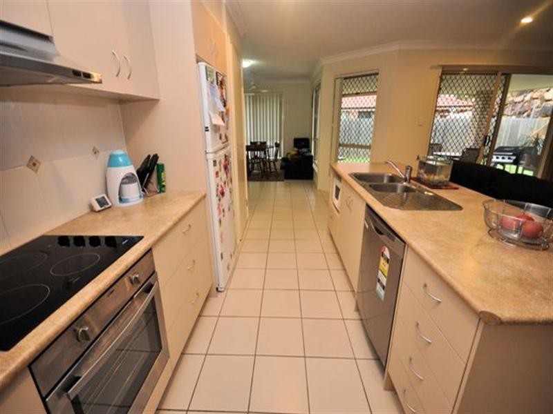 27 Lennon Boulevard, Narangba QLD 4504