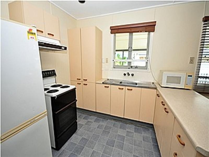 35 Redbank Road, Redcliffe QLD 4020