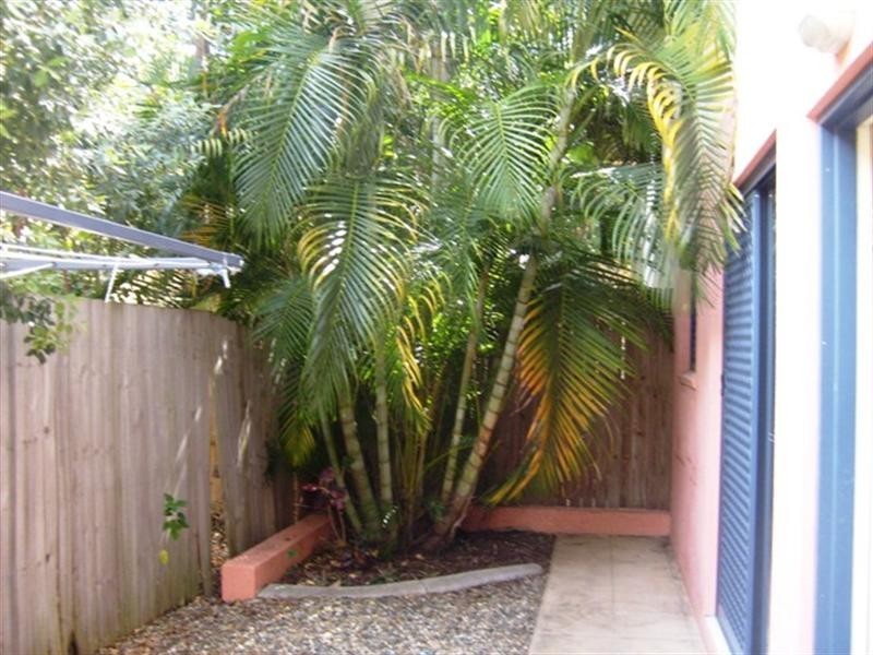 2/34 Silvyn Street, Redcliffe QLD 4020