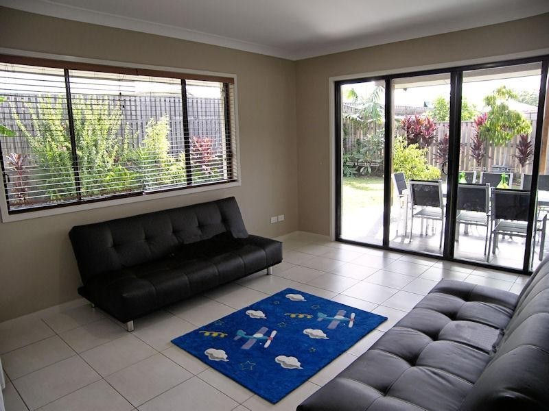 1 Wedgetail Circuit, Narangba QLD 4504