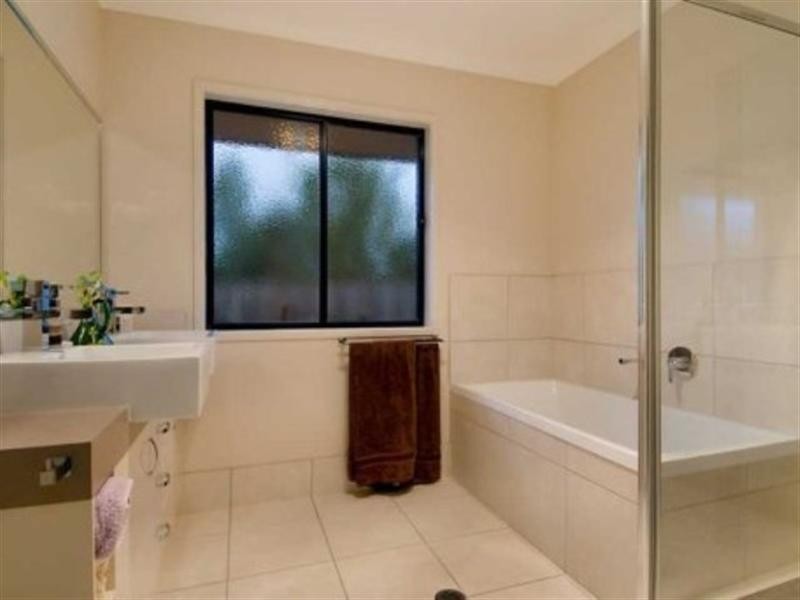 1 Wedgetail Circuit, Narangba QLD 4504