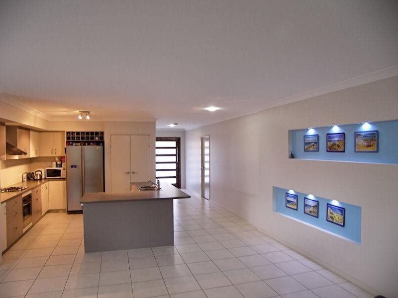 1 Wedgetail Circuit, Narangba QLD 4504