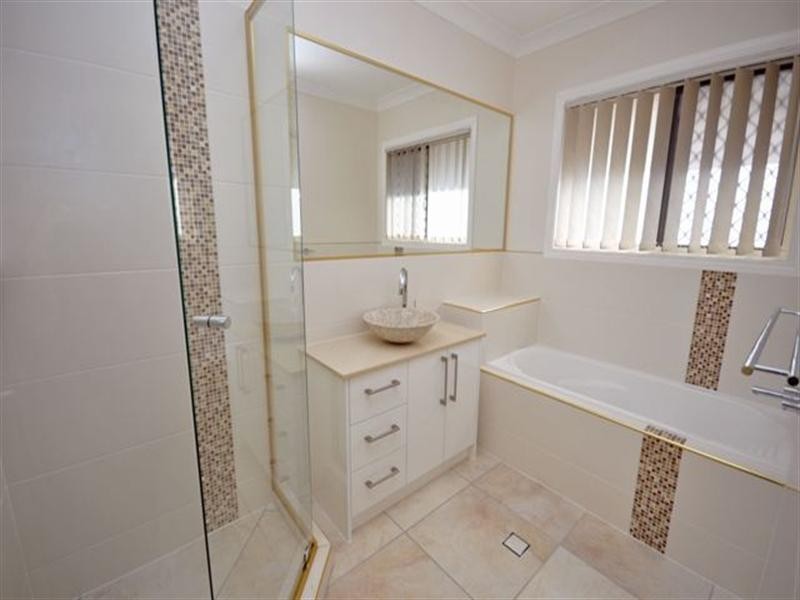 62 Rolland Parade, Warner QLD 4500