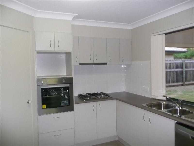 15 Lennon Boulevard, Narangba QLD 4504