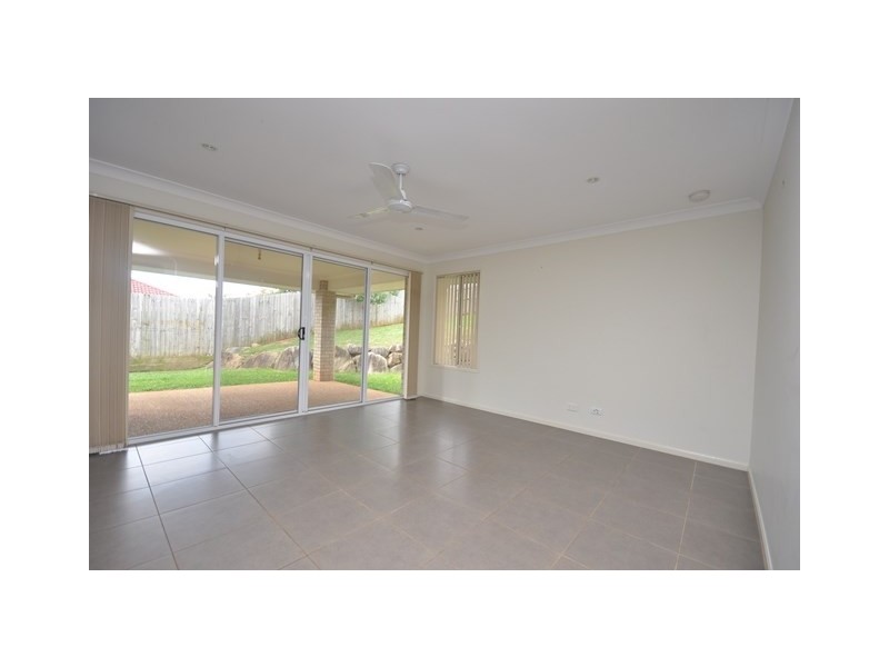 10 Valleyview Street, Narangba QLD 4504