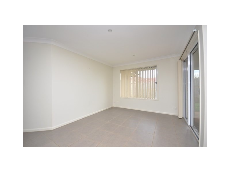 10 Valleyview Street, Narangba QLD 4504