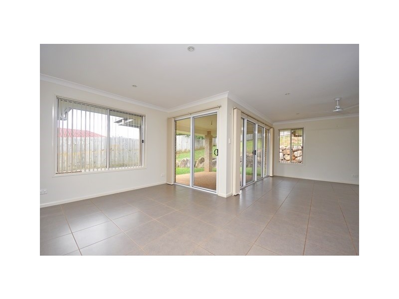 10 Valleyview Street, Narangba QLD 4504