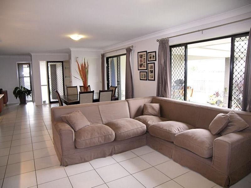 4 Angophora Close, Narangba QLD 4504