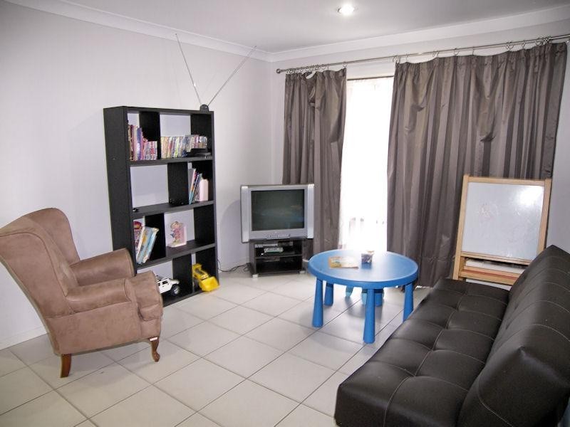 4 Angophora Close, Narangba QLD 4504