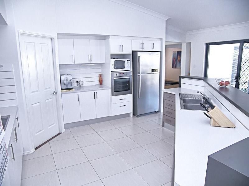 27 Wedgetail Circuit, Narangba QLD 4504