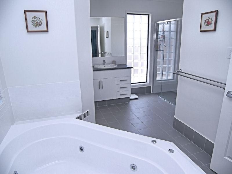 27 Wedgetail Circuit, Narangba QLD 4504