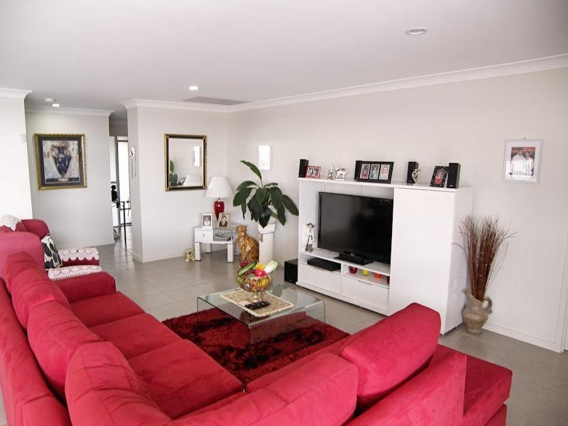 43 Wedgetail Circuit, Narangba QLD 4504