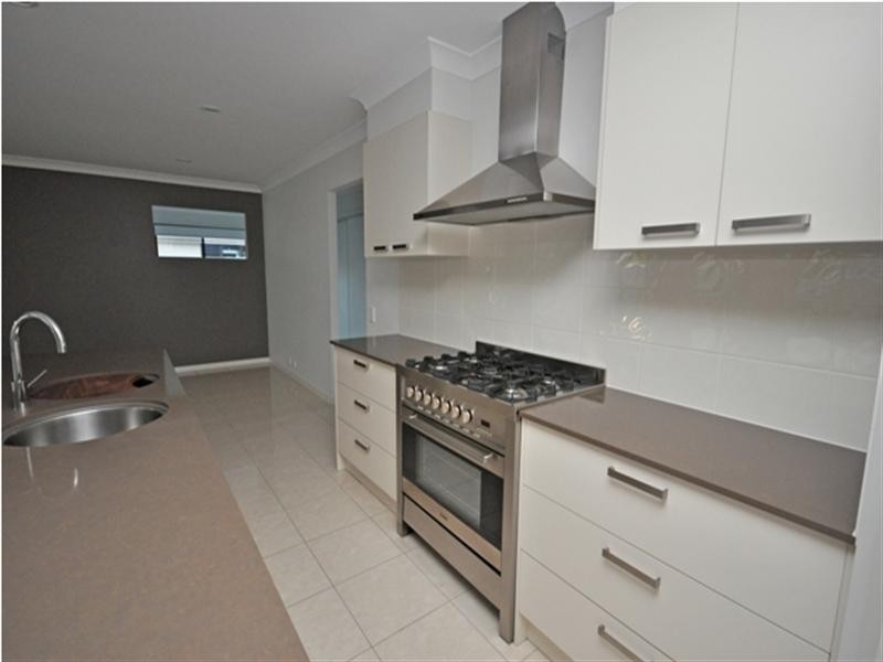 10 King Parrot Close, Narangba QLD 4504