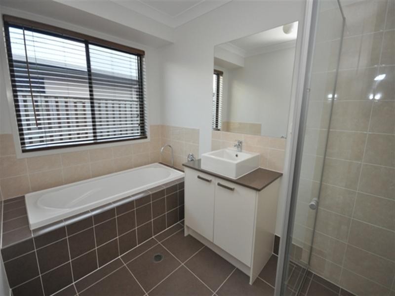 10 King Parrot Close, Narangba QLD 4504