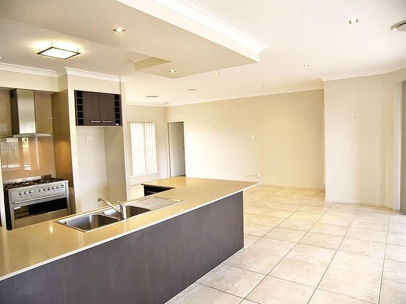7 Peppertree Court, Narangba QLD 4504
