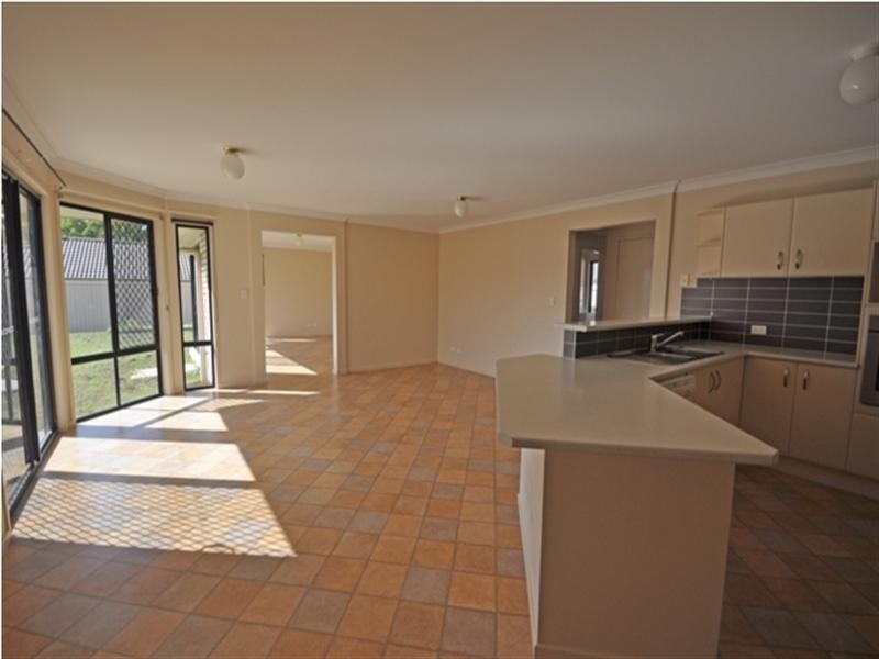 2 Melissa Place, Deception Bay QLD 4508