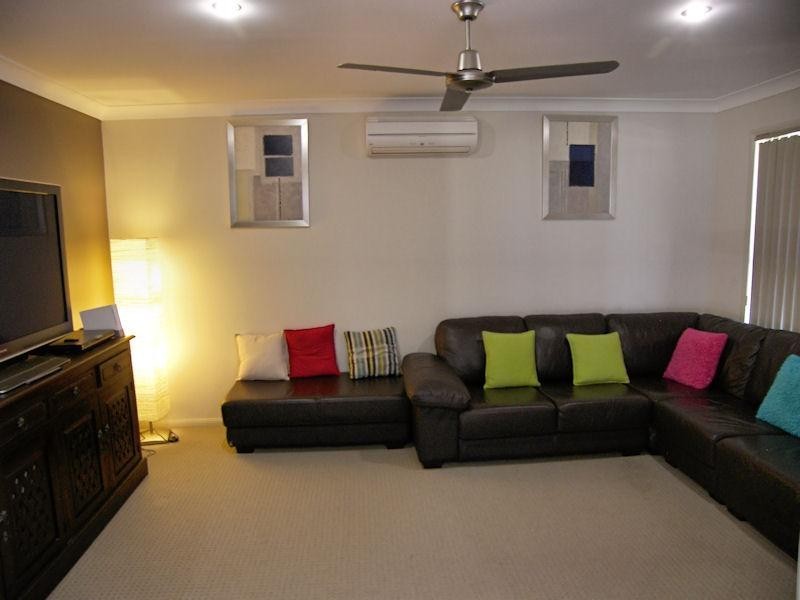 4 Azure Court, Narangba QLD 4504