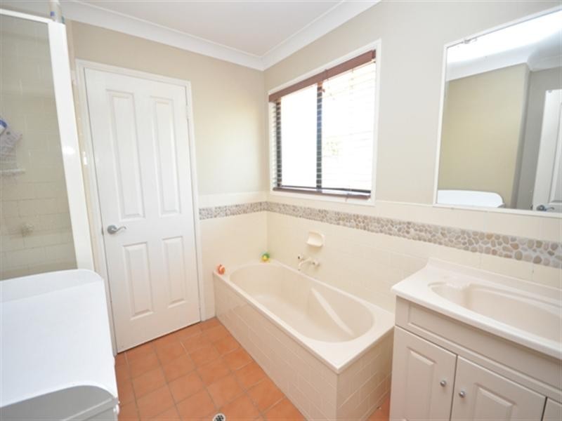 16 Kilmarnock Court, Narangba QLD 4504