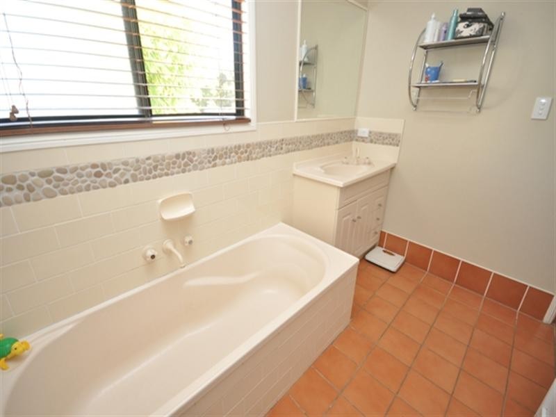 16 Kilmarnock Court, Narangba QLD 4504