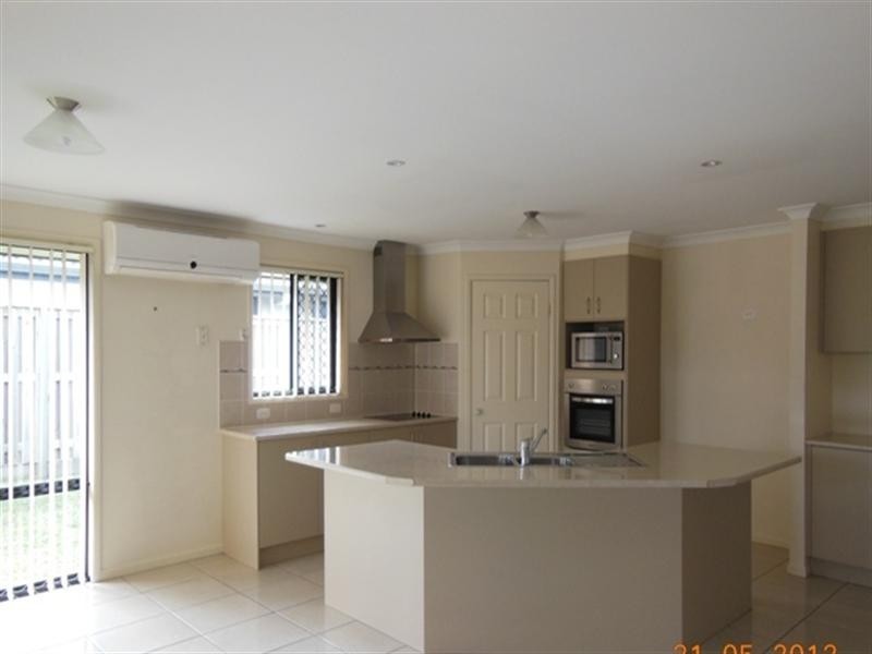 102 Creekside Drive, Narangba QLD 4504