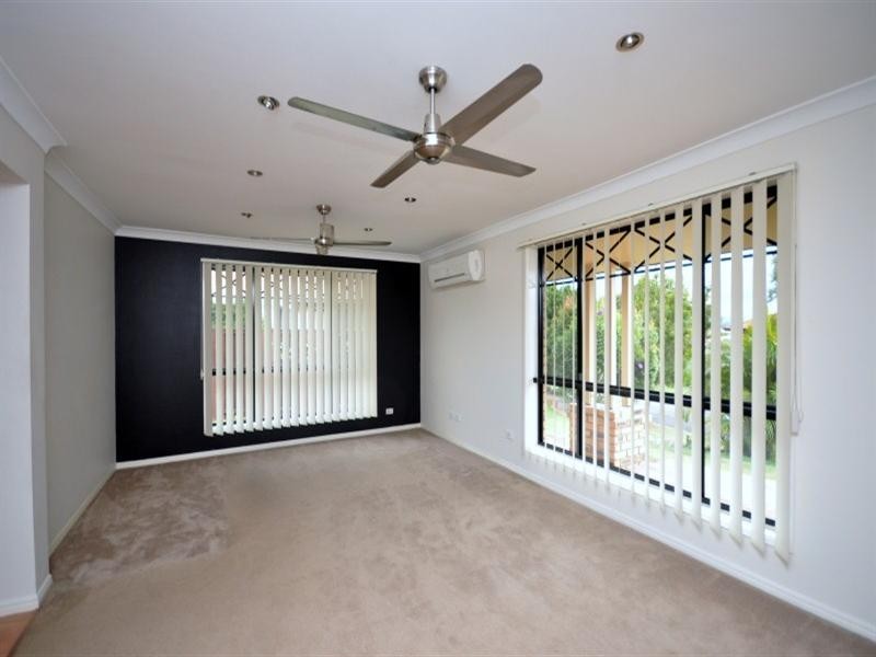 8 Ontario Crescent, Narangba QLD 4504