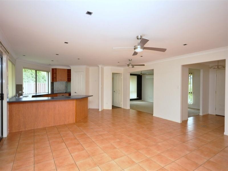 8 Ontario Crescent, Narangba QLD 4504