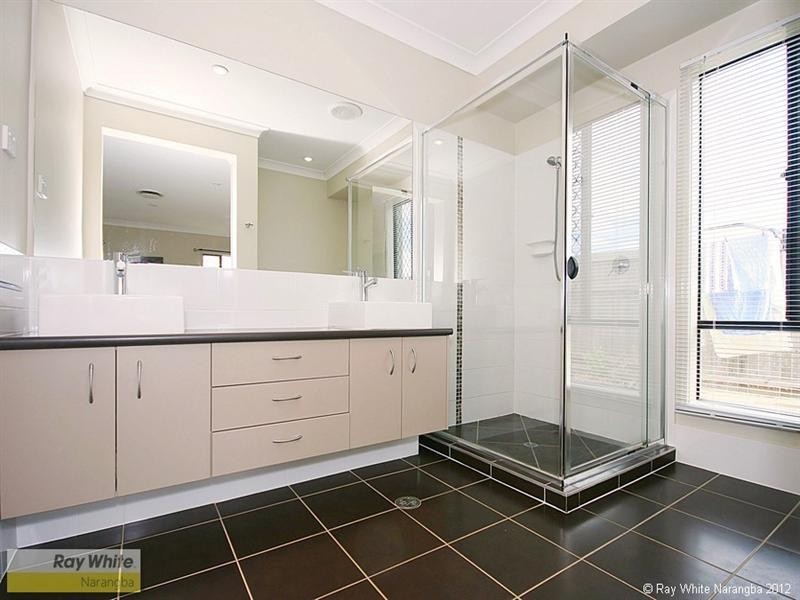 16 Seabiscuit Crescent, Kallangur QLD 4503