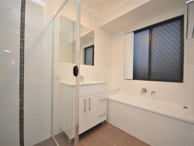 90 Central Green Drive, Narangba QLD 4504