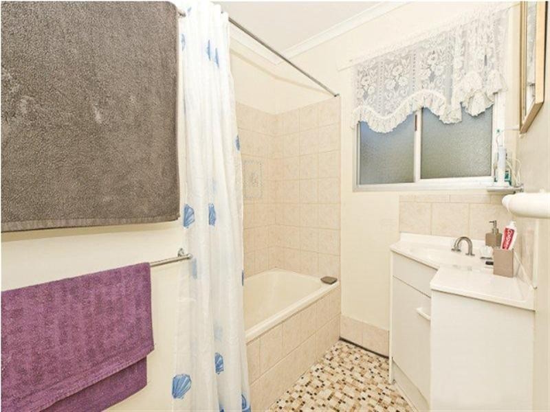 8 Kelly Street, Narangba QLD 4504