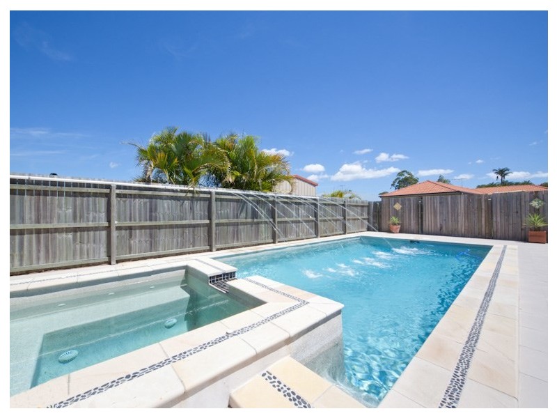 17 Beatrice Place, Burpengary QLD 4505