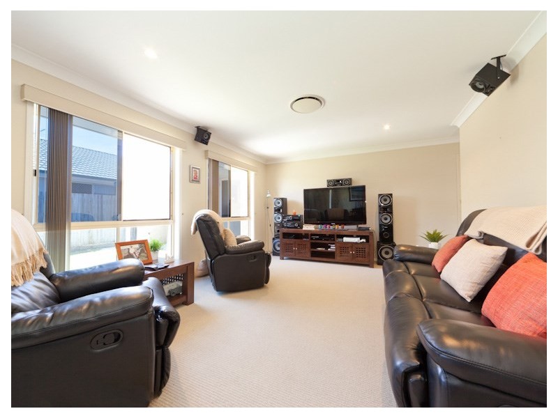 17 Beatrice Place, Burpengary QLD 4505