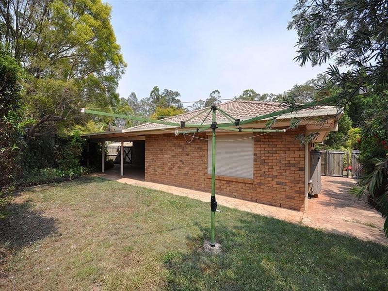 3 Cania Crescent, Petrie QLD 4502