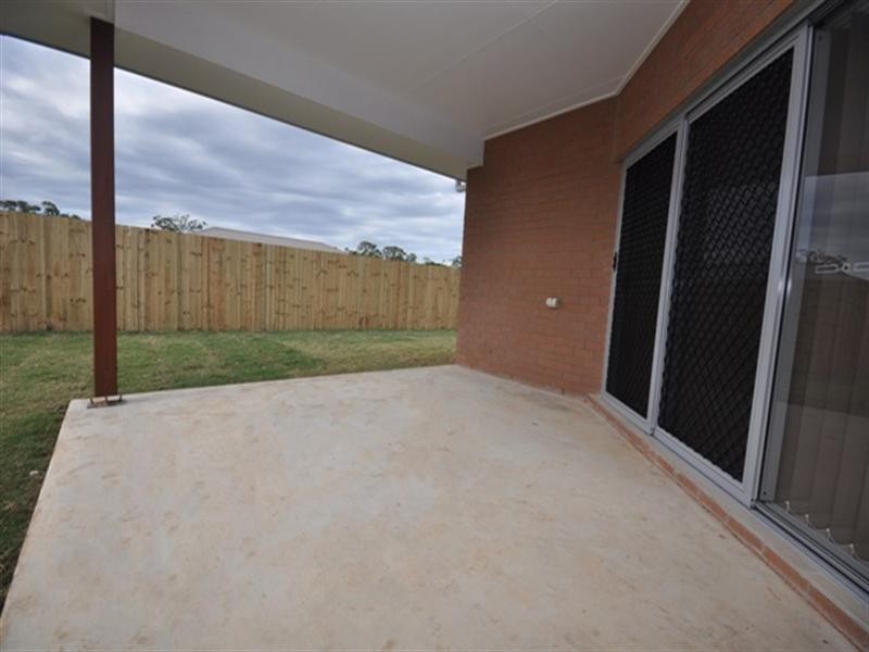 7 Braxlaw Crescent, Dakabin QLD 4503