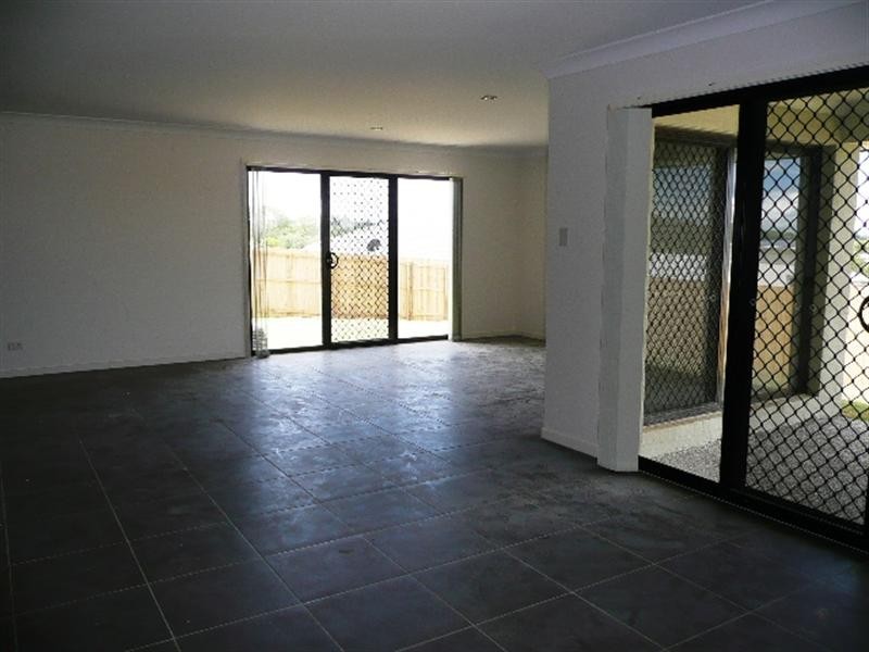 16 Lilly Anna Lane, Narangba QLD 4504