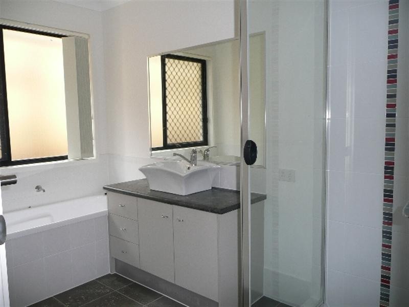 16 Lilly Anna Lane, Narangba QLD 4504