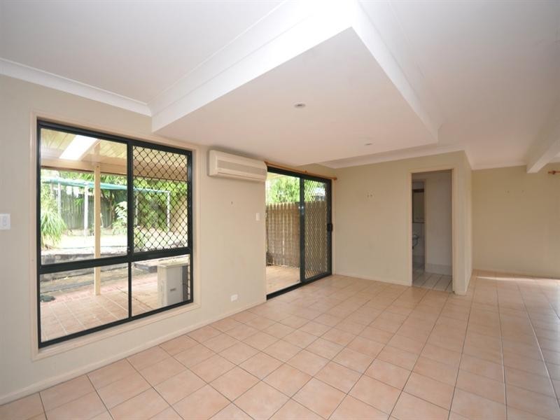 16 Kilmarnock Court, Narangba QLD 4504