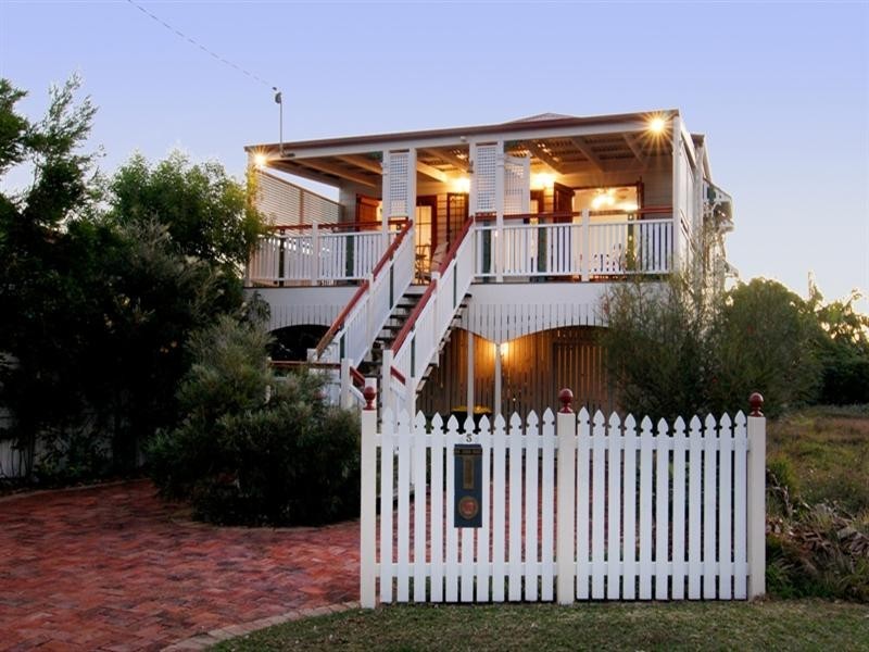 5 Esplanade, Deception Bay QLD 4508