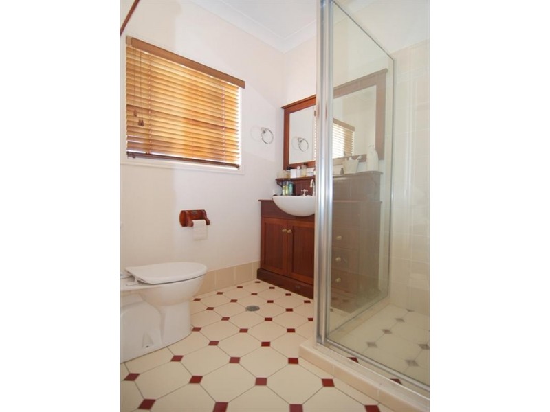 5 Esplanade, Deception Bay QLD 4508