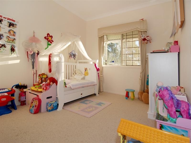 5 Esplanade, Deception Bay QLD 4508