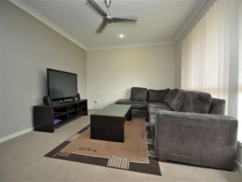 9 Thistledome Street, Morayfield QLD 4506