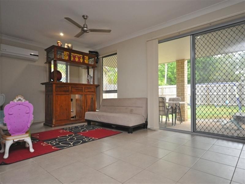9 Thistledome Street, Morayfield QLD 4506